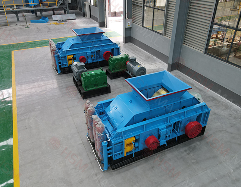 磚廠對(duì)輥破碎機(jī)